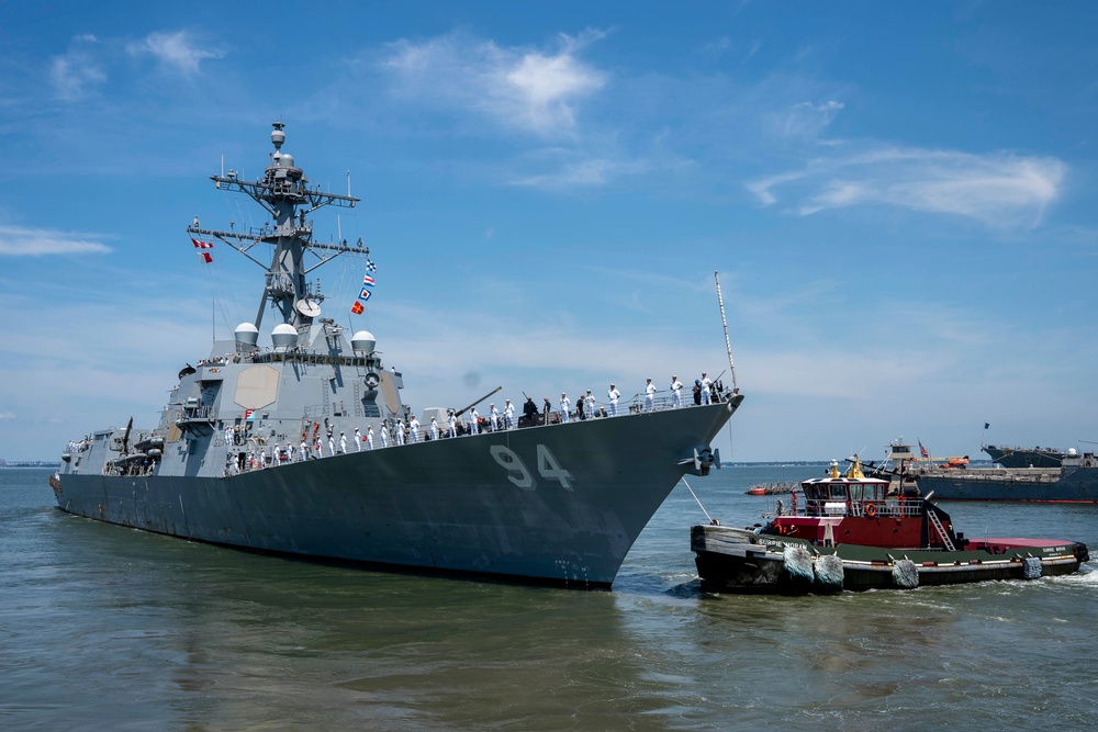 USS Nitze Departs on Deployment