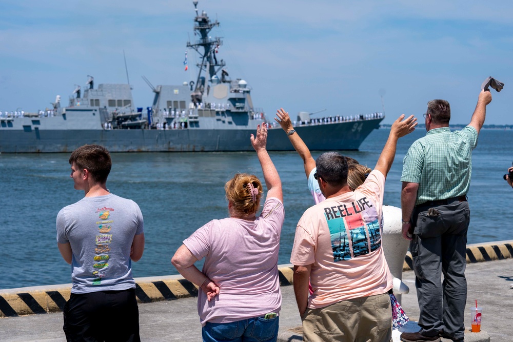 USS Nitze Departs on Deployment