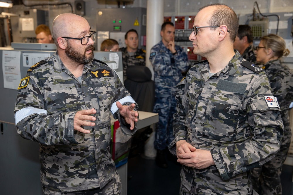 ADF Parliamentary Program Visits HMAS Canberra During RIMPAC 2022