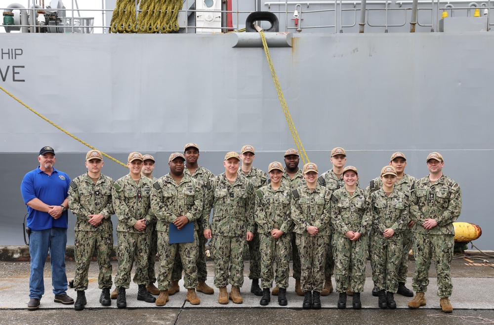 CSG-7 Visits USNS Effective (T-AGOS 21)