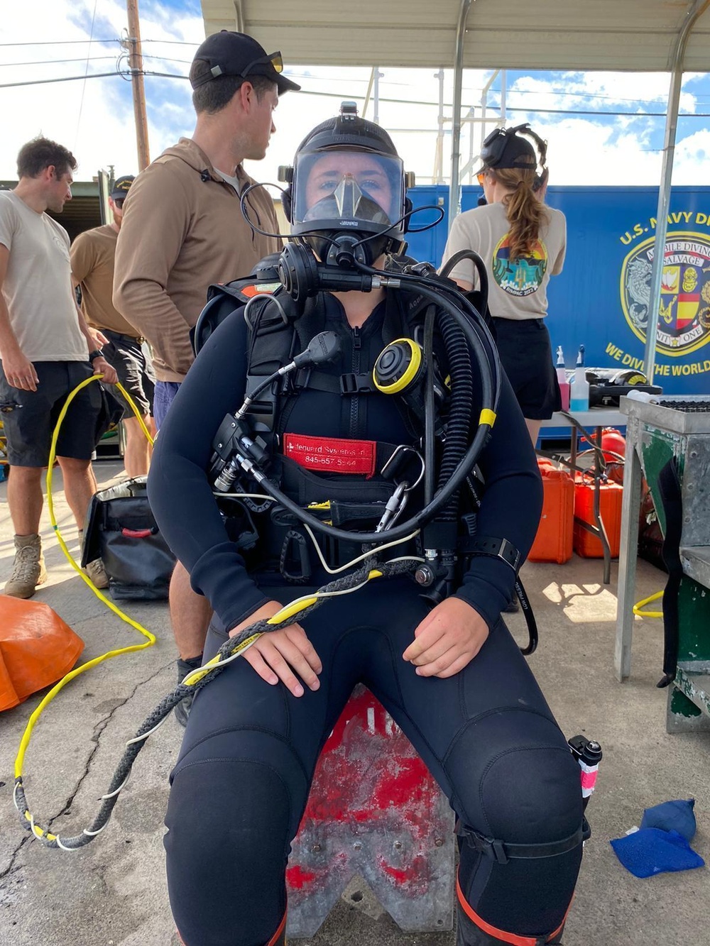 Canadians and US Divers hone salvage techniques
