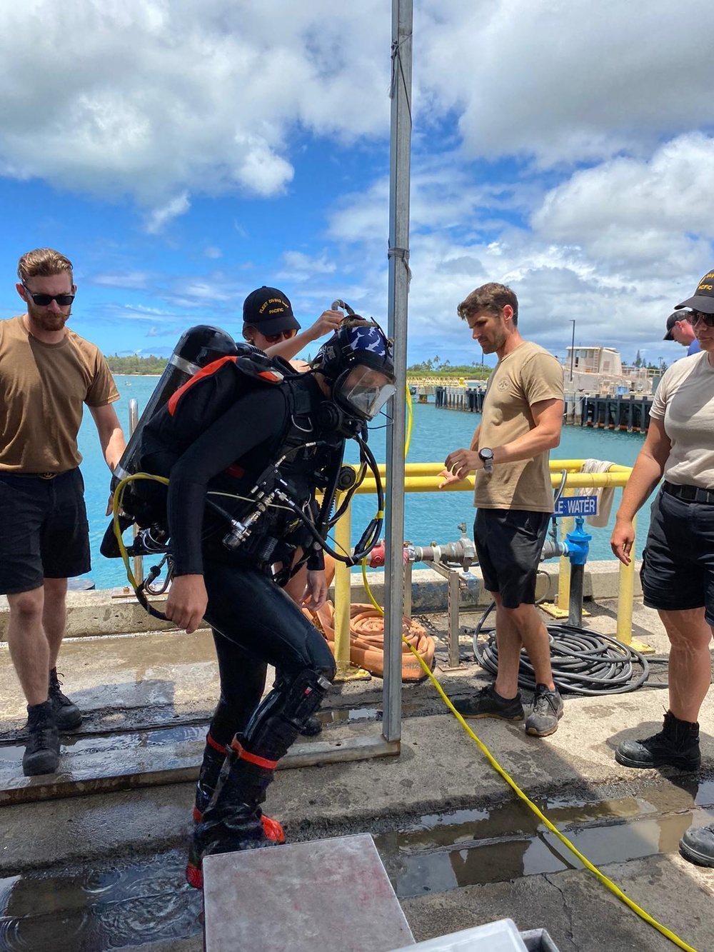 Canadians and US Divers hone salvage techniques