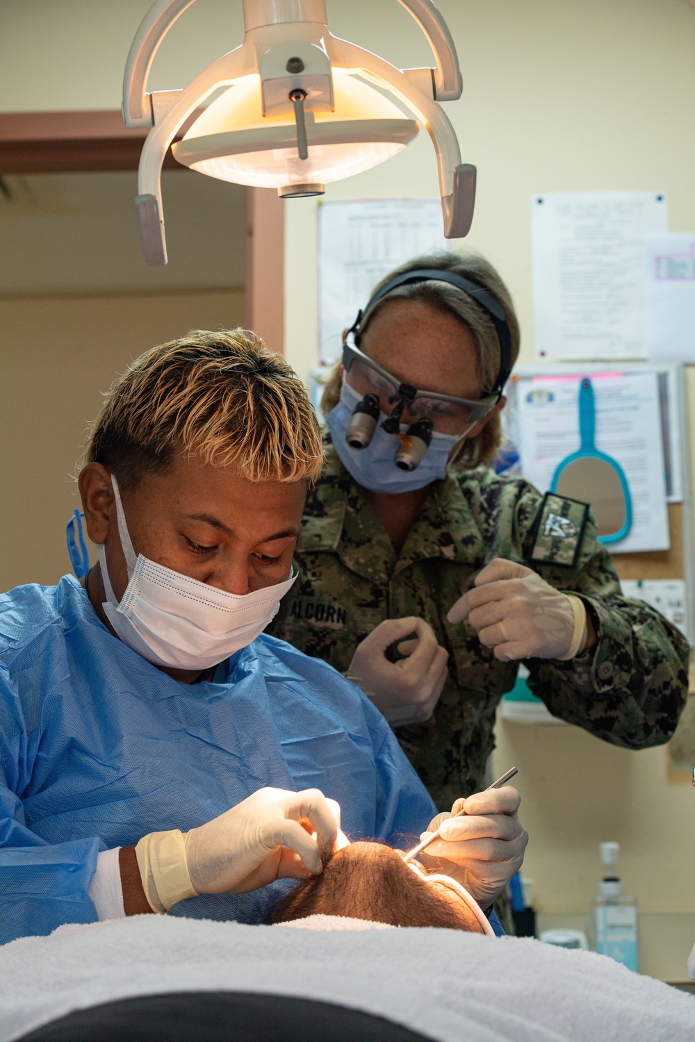 Pacific Partnership 2022 and Paluan Dentists Work Side-by-Side During PP22