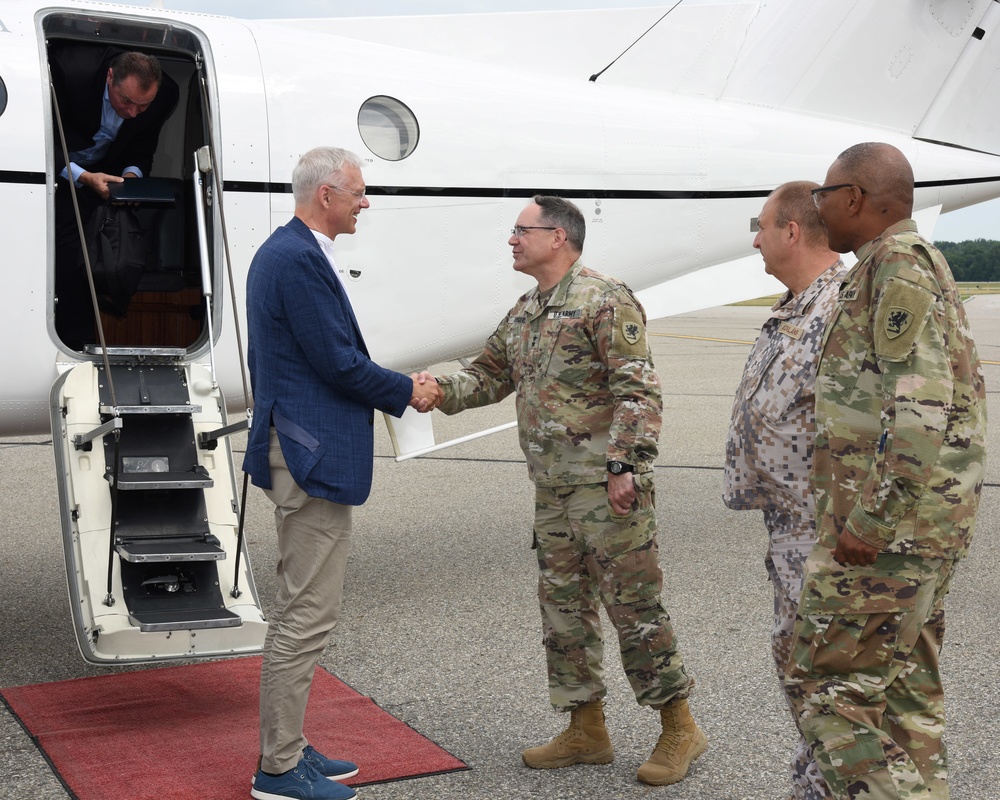 Michigan National Guard welcomes Prime Minister to recognize 100 years of U.S.-Latvia diplomatic relations