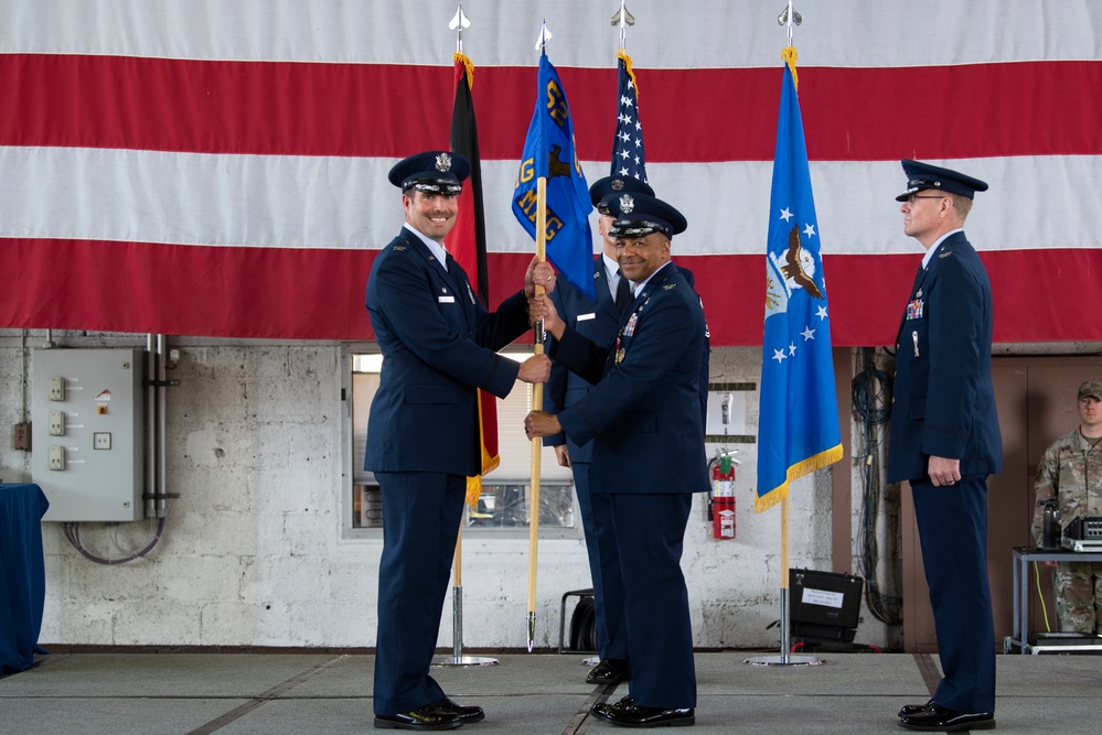 52nd MMG changes command
