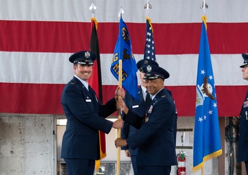 52nd MMG changes command