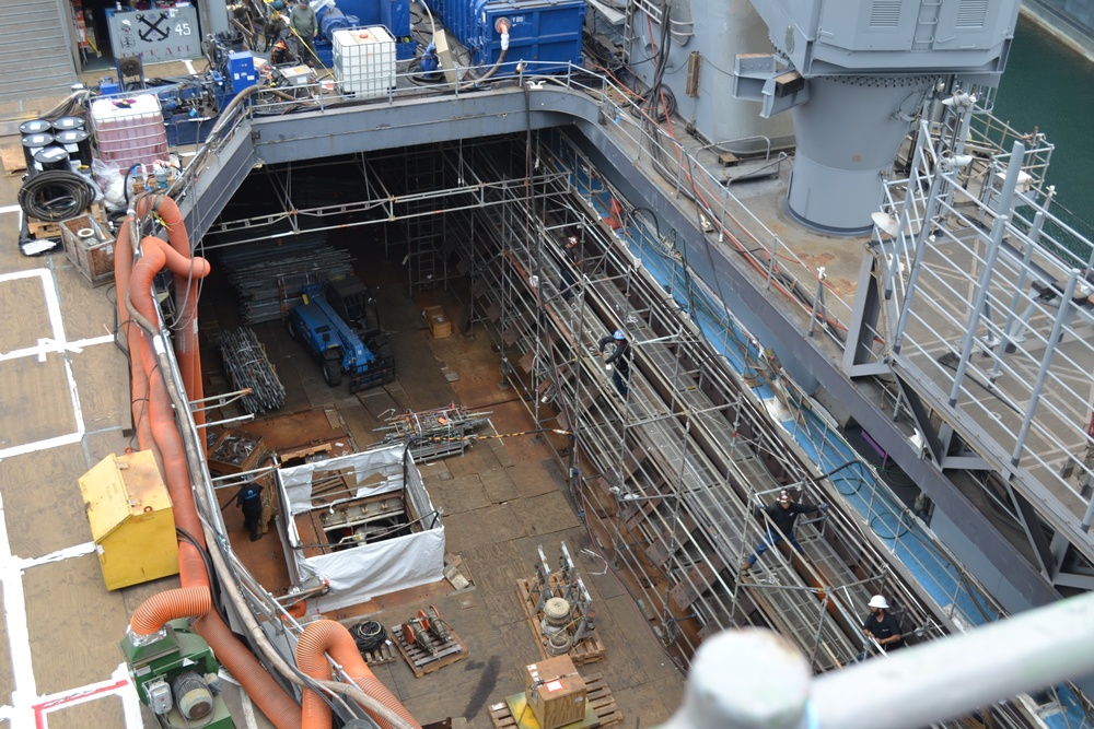 USS COMSTOCK WELL DECK PRESERVATION