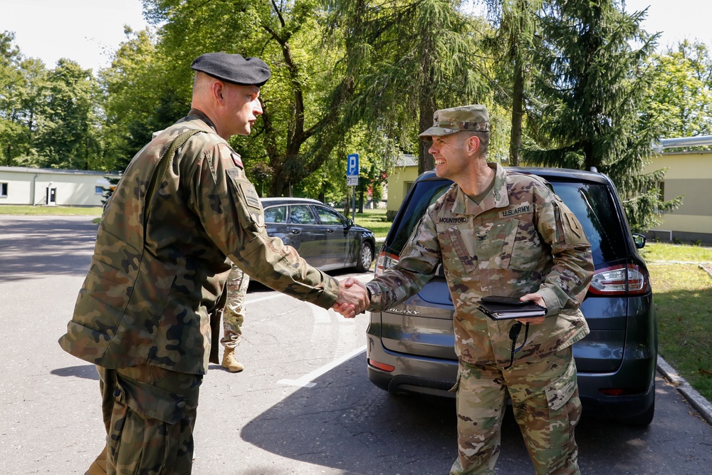 1ID deputy commanding officer visits Biedrusko Training Area