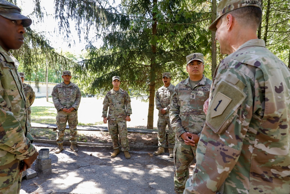 1ID deputy commanding officer visits Biedrusko Training Area