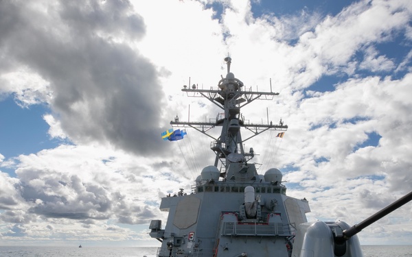 USS Arleigh Burke (DDG 51) Ship Maneuvering