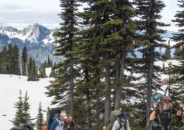 Cold Steel Team Climbs to Camp Muir