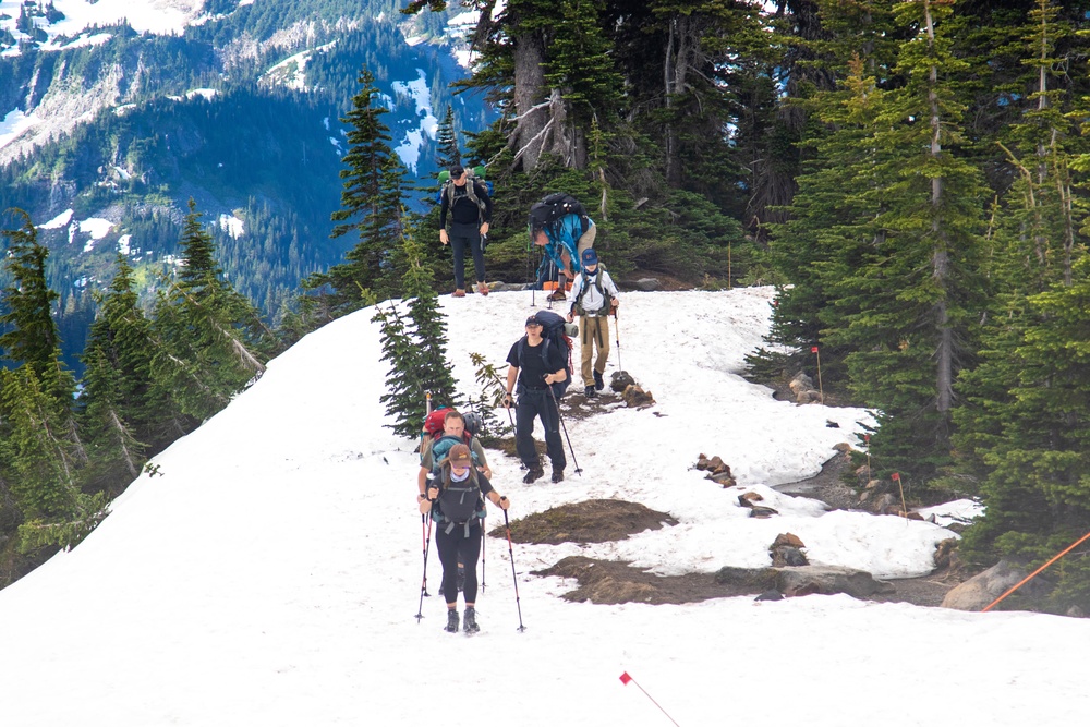 Cold Steel Team Climbs to Camp Muir