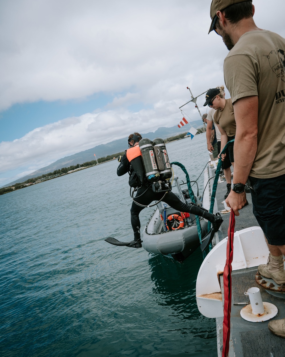 RIMPAC 2022: Multinational Dive at Hickam Harbor