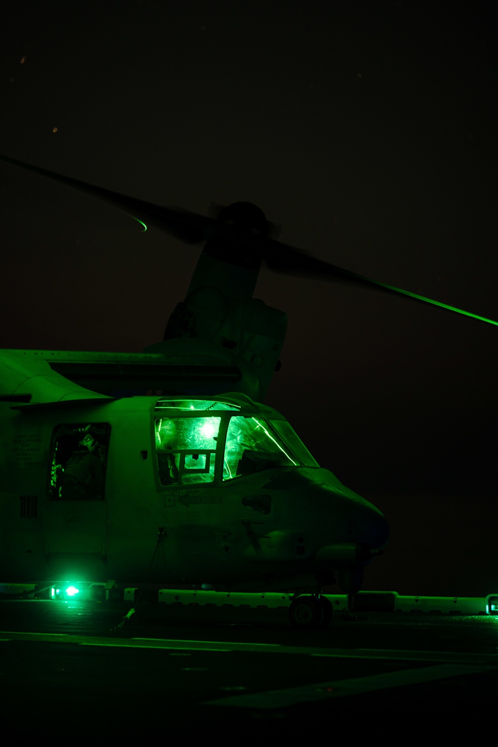 Kearsarge Conducts Operations in the Atlantic Ocean