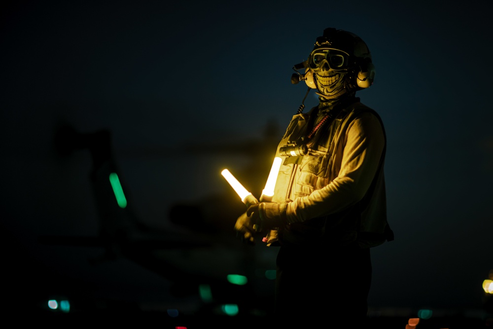 Kearsarge Conducts Operations in the Atlantic Ocean