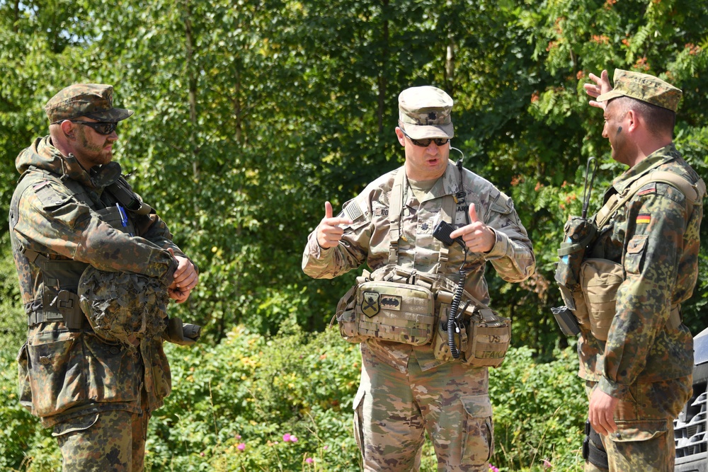 Observer/Coach Support during exercise Dynamic Front 22