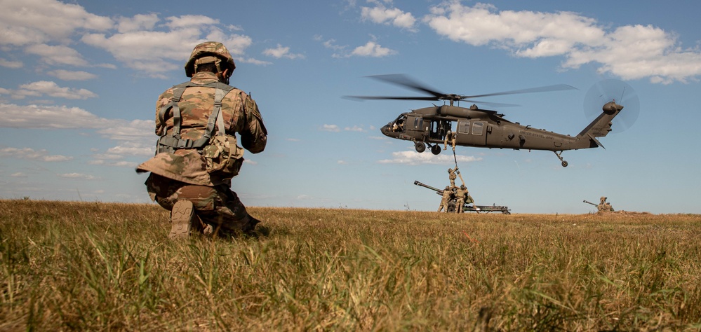 DVIDS - Images - 1-320th FAR conducts Sling Load Operations [Image 7 of 8]