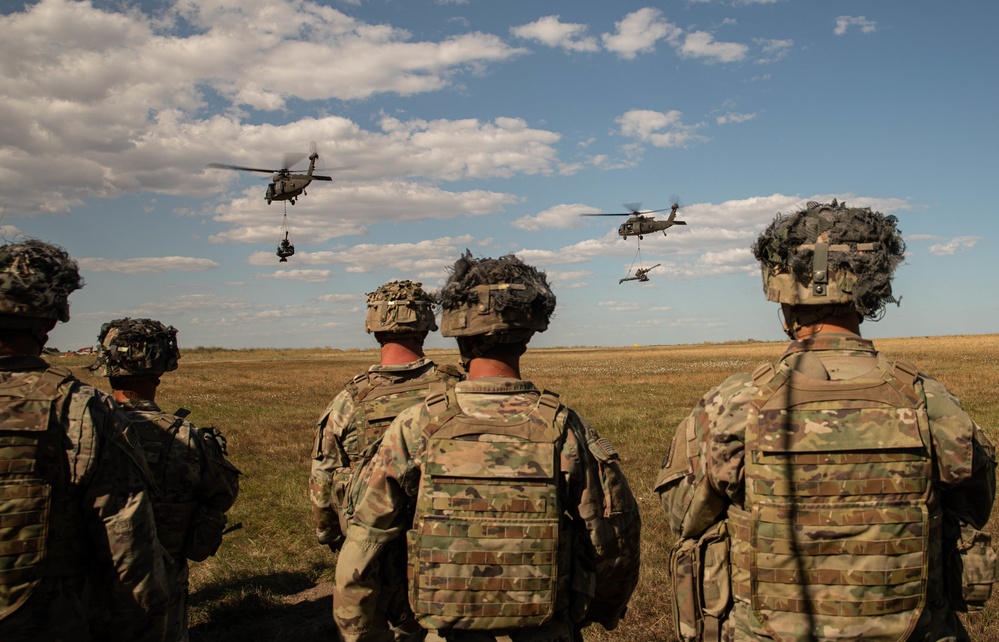 1-320th FAR conducts Sling Load Operations