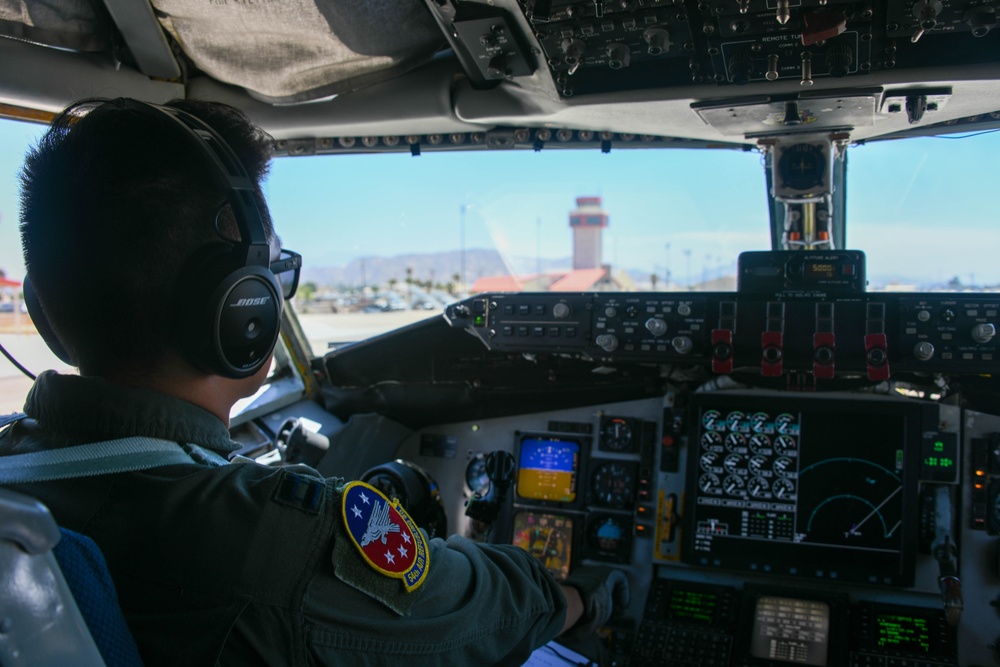 54th ARS seizes ‘Golden State’ opportunity to refuel F-16s