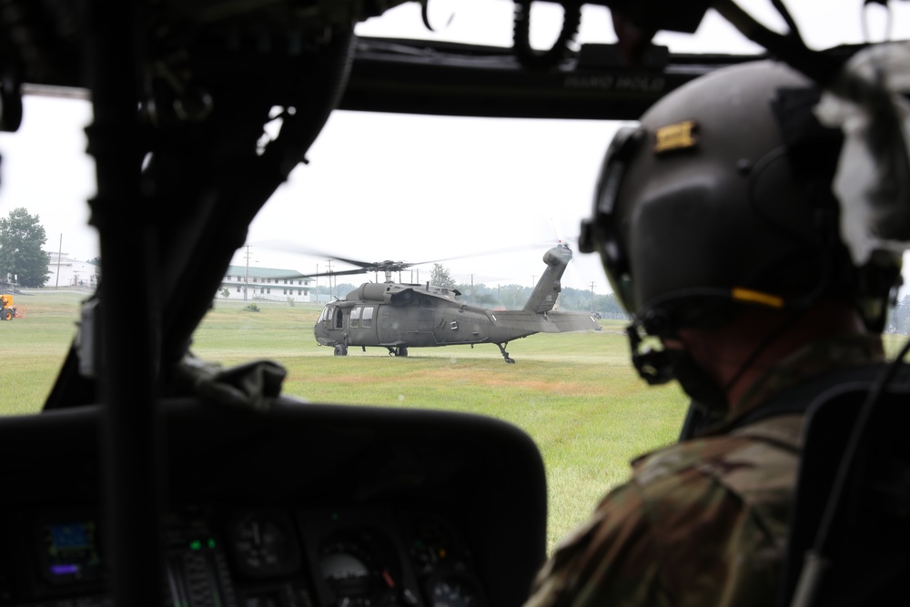 28th ECAB pilots conduct Black Hawk flight training