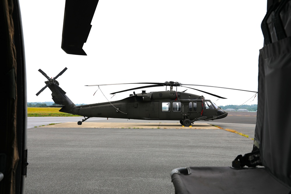 28th ECAB pilots conduct Black Hawk flight training