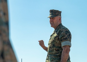 U.S. Marine Corps I Marine Expeditionary Force Col. Visits Marines