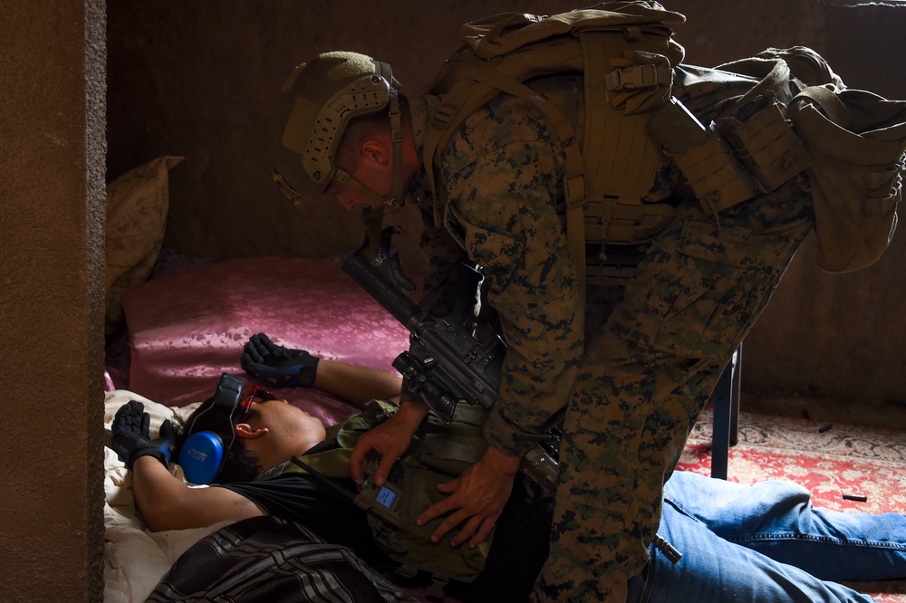 Malaysian Army and U.S. Marine Conduct Urban Warfare Exercise at RIMPAC 2022