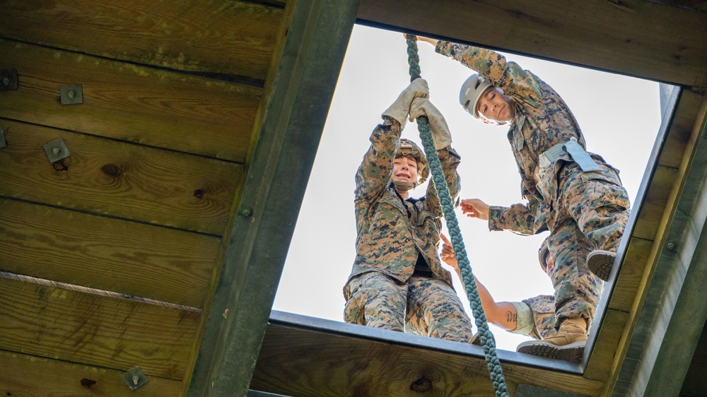 NROTC: Midshipmen Helicopter Rope Suspension Training