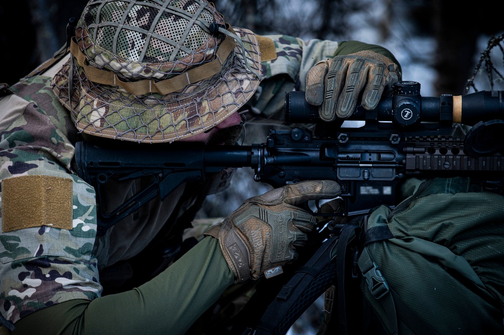 Naval Special Warfare Conducts Cold Weather Training