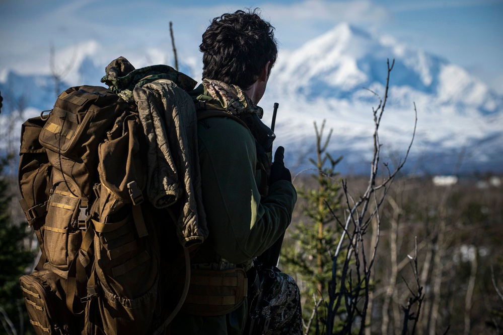 Naval Special Warfare Conducts Cold Weather Training