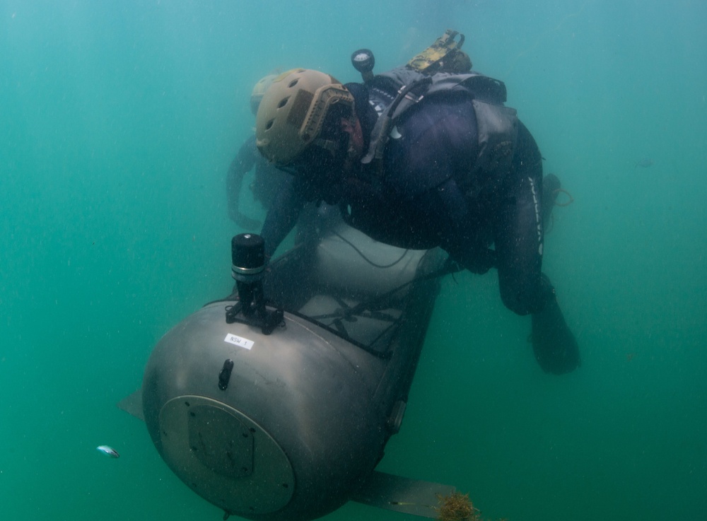 Naval Special Warfare Conducts Diver Propulsion Training