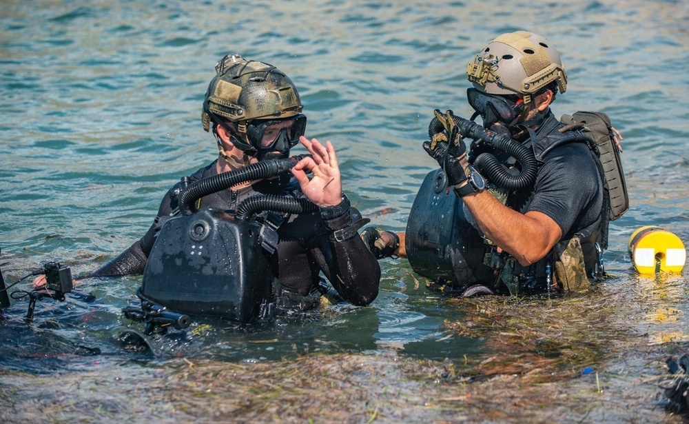 Naval Special Warfare Conducts Diver Propulsion Training