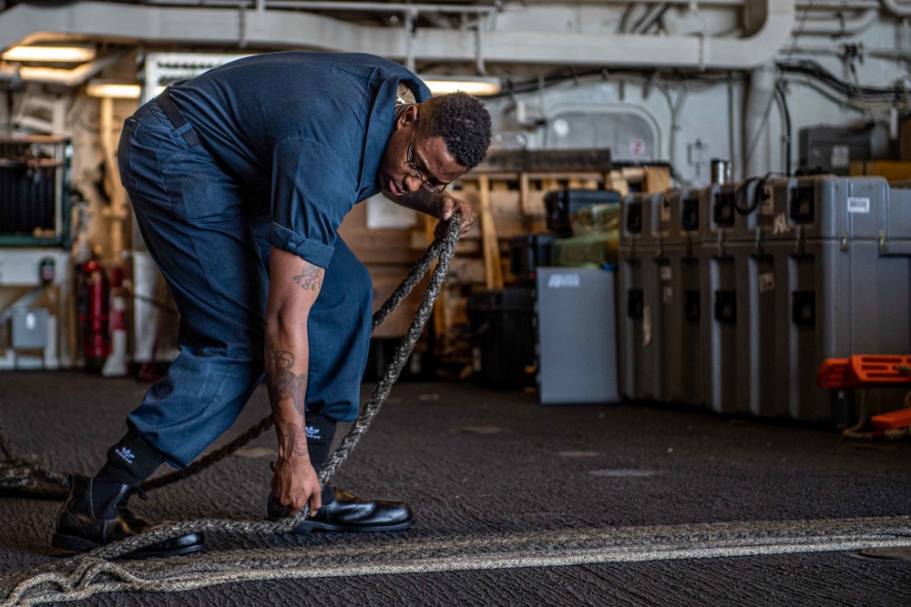 USS Michael Monsoor, USNS Henry J. Kaiser Conduct RAS During RIMPAC 2022