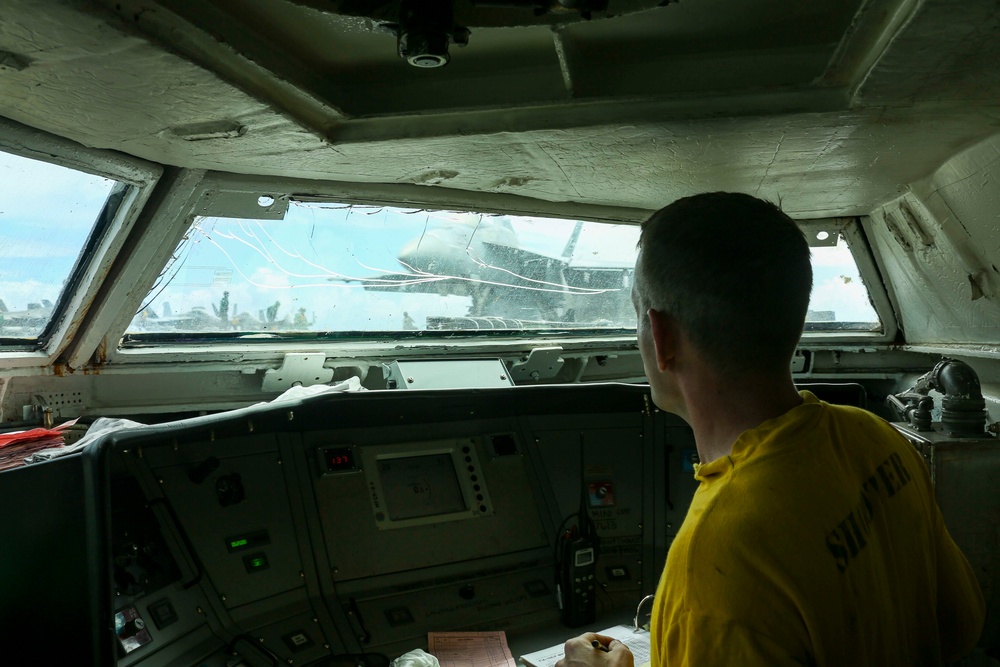 Abraham Lincoln conducts flight operations