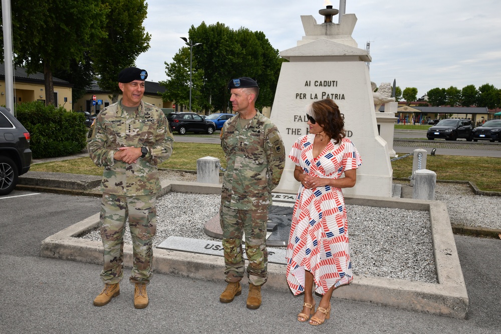 Award Ceremony Maj. Gen. Andrew M. Rohling