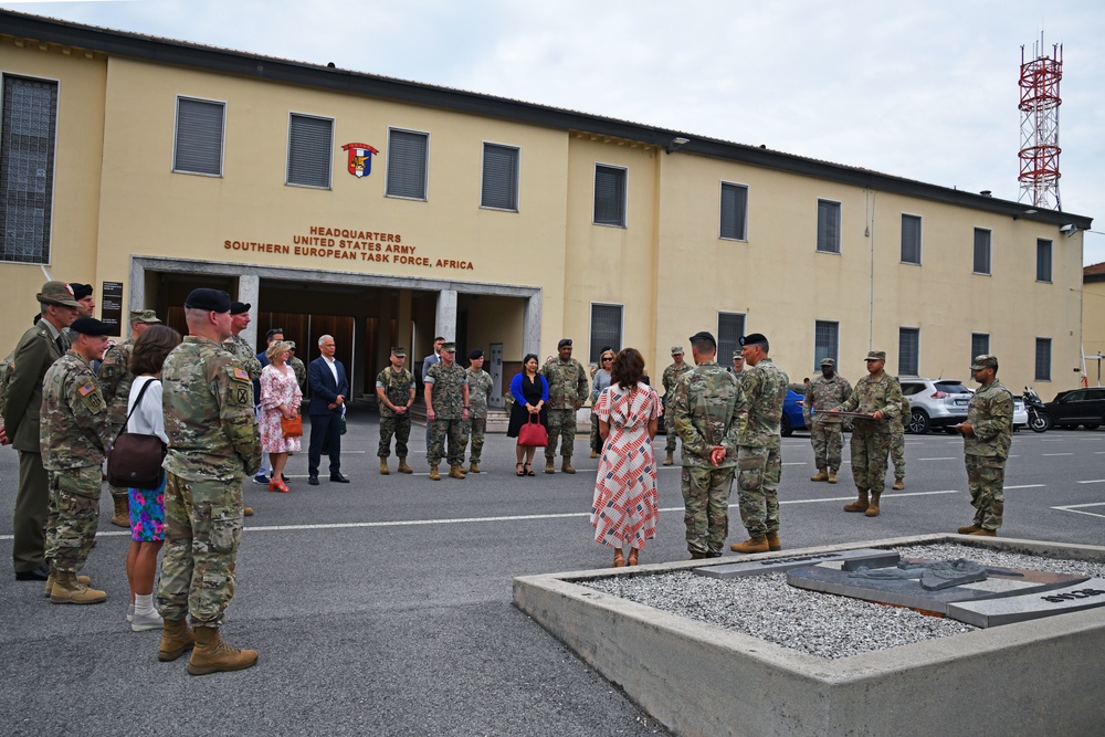 Award Ceremony Maj. Gen. Andrew M. Rohling