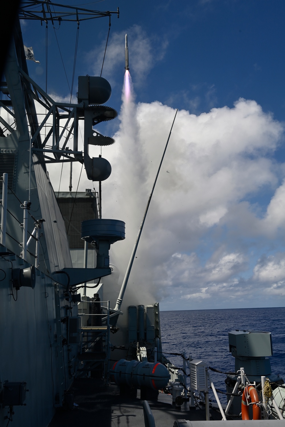 DVIDS - Images - HMCS Vancouver conducts Anti-Ship Missile Defence ...