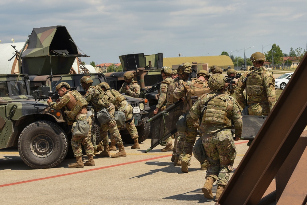 Honorable Rosenblum Visits Aviano Air Base