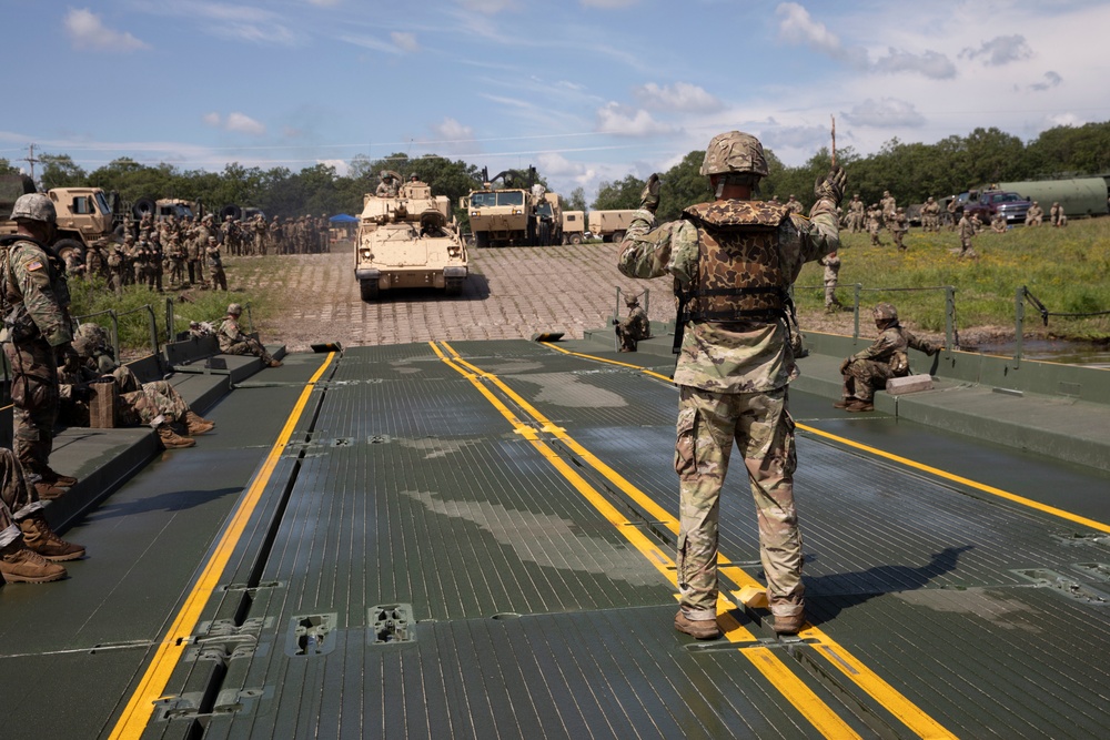 Engineers Conduct Floating Bridge Operations at Camp Ripley