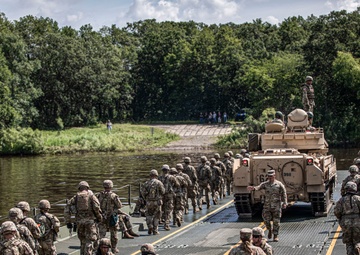 Engineers Conduct Floating Bridge Operations at Camp Ripley