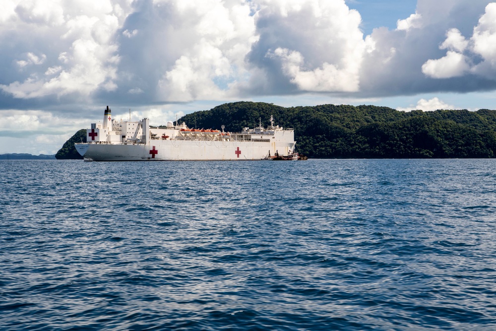 USNS Mercy (T-AH 19) Arrives in Palau For Pacific Partnership 2022