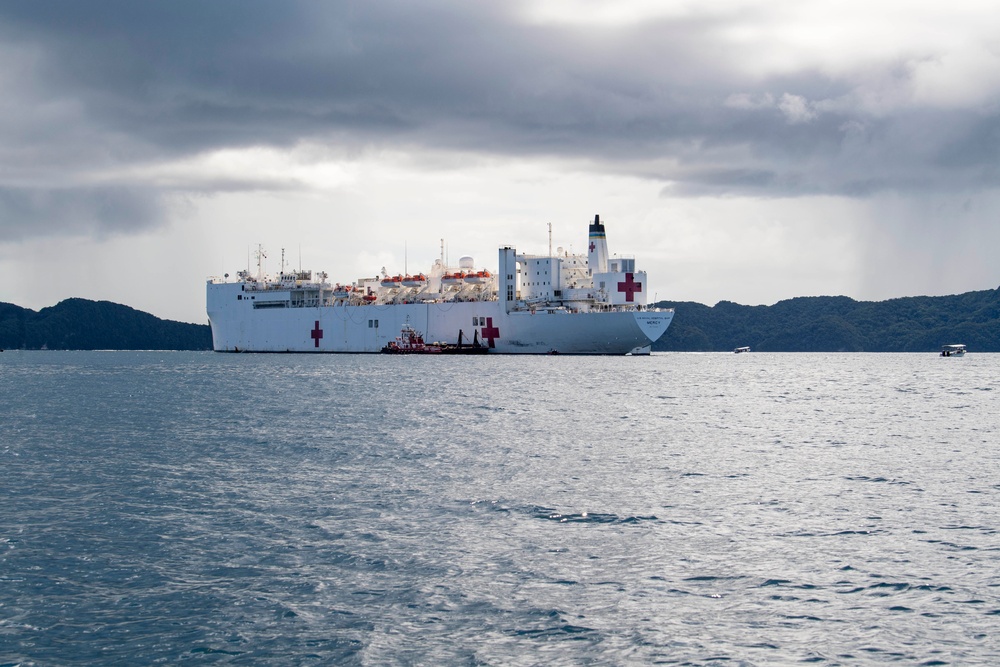 USNS Mercy (T-AH 19) Arrives in Palau During Pacific Partnership 2022