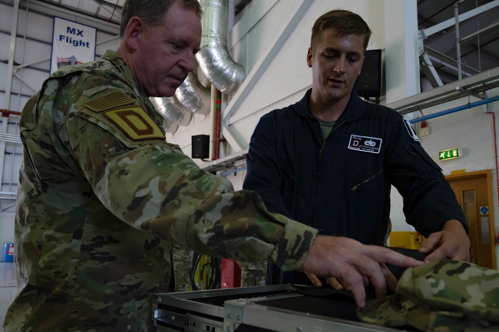 USAFE Commander visits RAF Mildenhall