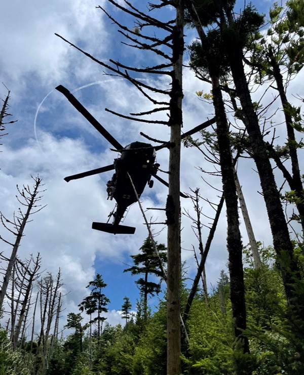 Tennessee National Guard aircrew rescues hiker