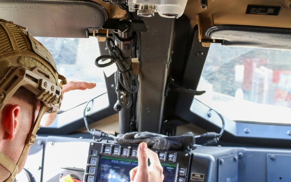 USACAPOC Soldiers Train with JLTV