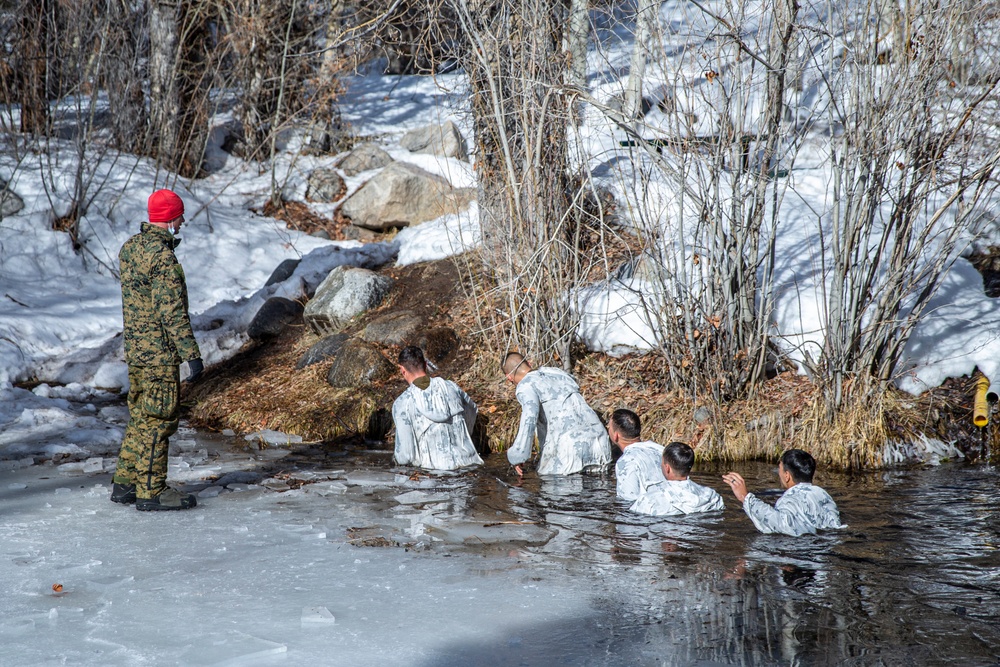 Bridgeport Marines undergo hypothermia training