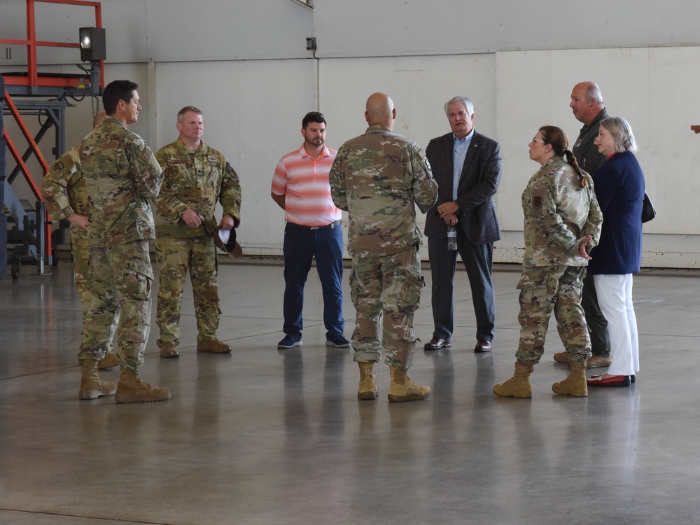 189th Airlift Wing welcomes new honorary commanders