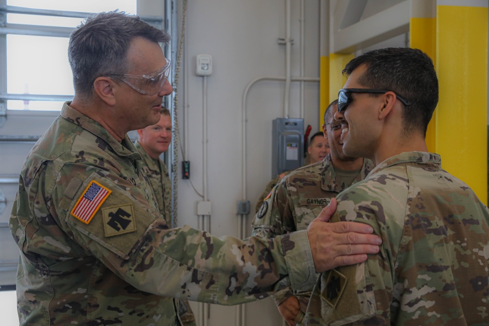 Brig. Gen. Thomas Mancino visits Soldiers of the 700th Brigade Support Battalion