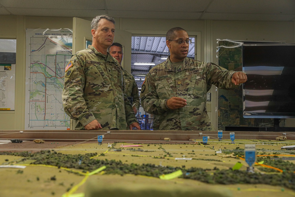 Brig. Gen. Thomas Mancino visits Soldiers of the 700th Brigade Support Battalion