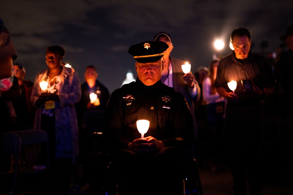 Coast Guard commandant attends 34th Annual Candlelight Vigil